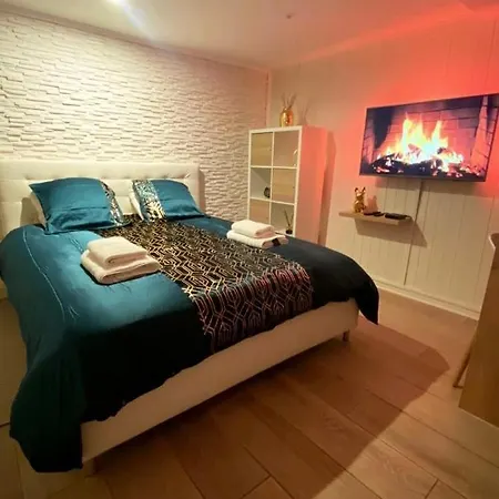 Le Cocon Dore, Hyper Centre De *